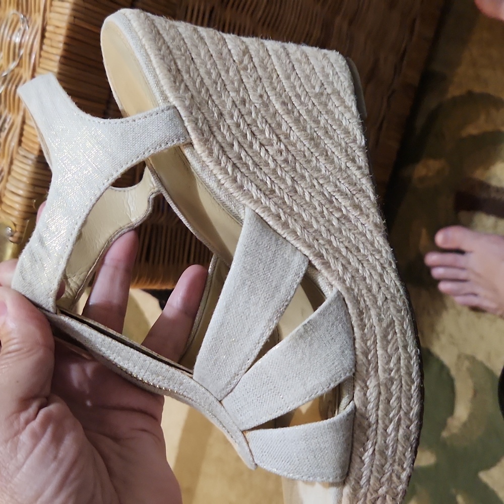 Michael Mk Kors Elegant Cream/gold Sandals Michael Kors Berkley Wedhe - Picture 3 of 9